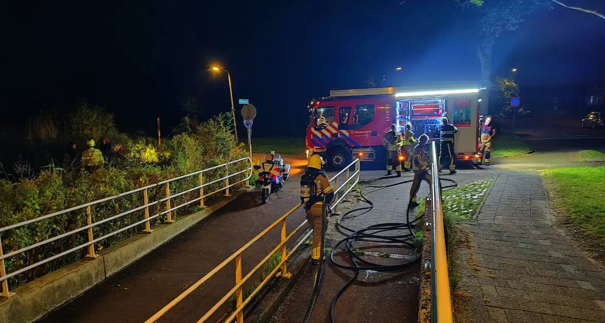 Tweetal scooters branden volledig uit - Foto 5