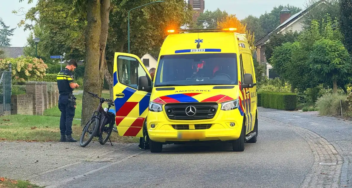 Fietser ernstig gewond, traumahelikopter ingezet - Foto 2