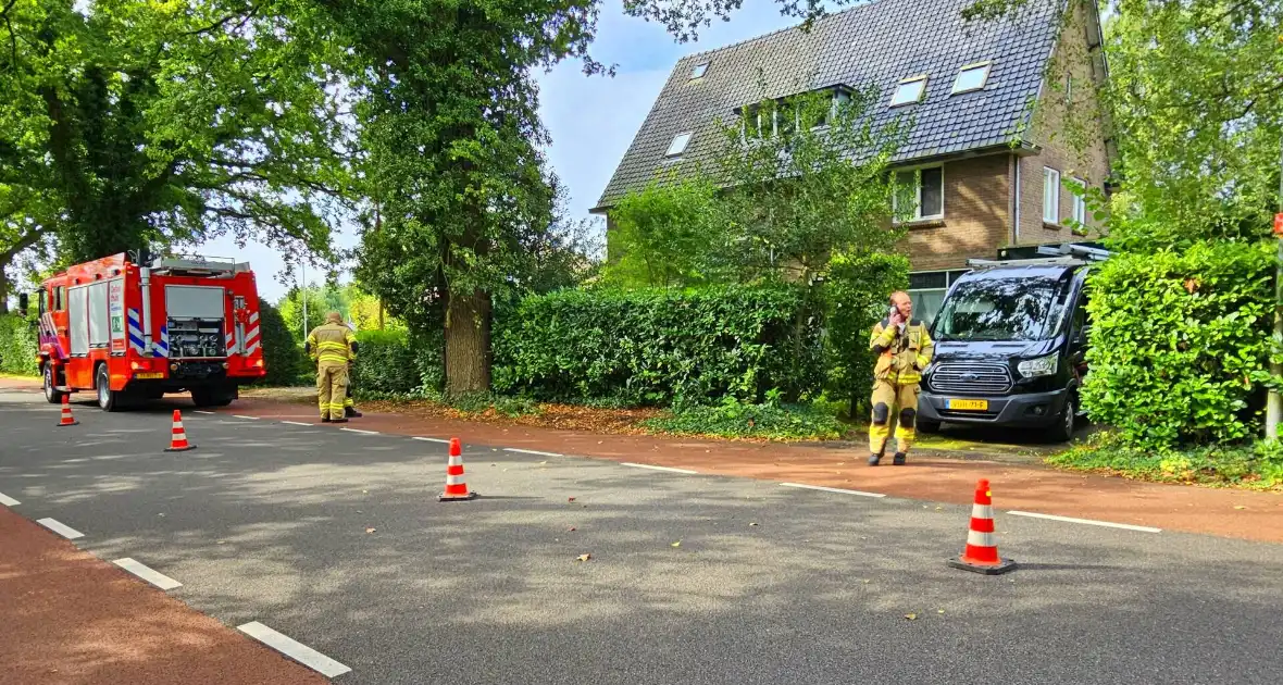 Brandweer en nutsbedrijf onderzoeken gaslek in woning