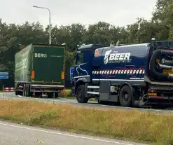 Vrachtwagen verliest lading op afrit