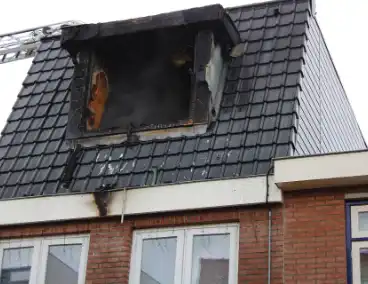 Huis onbewoonbaar na felle woningbrand