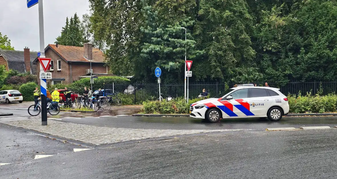 Pizzabezorger aangereden bij beruchte rotonde