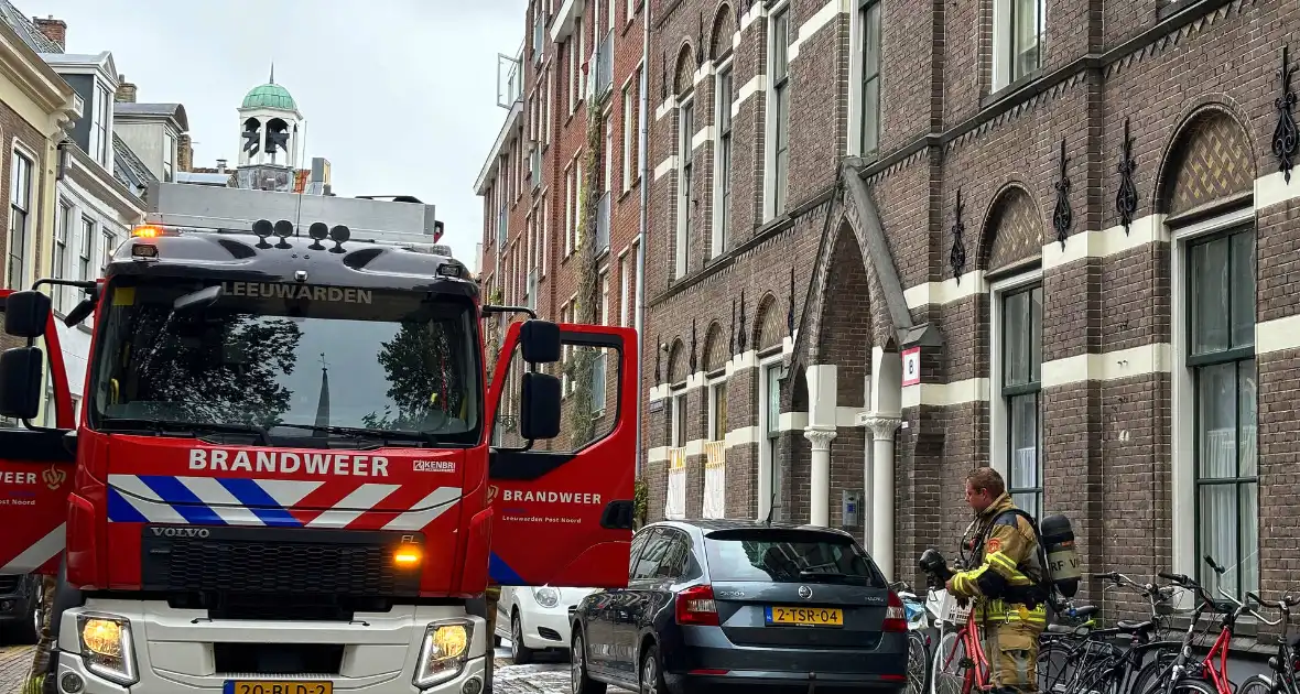 Veel rook nadat spoelbak vlam vat - Foto 3