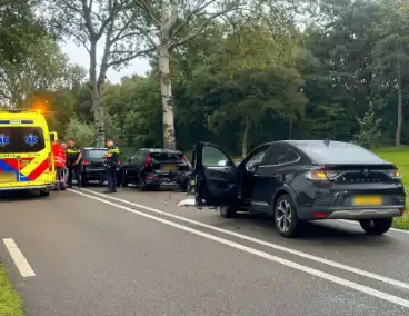 Gewonden en auto zwaar beschadigd bij kettingbotsing