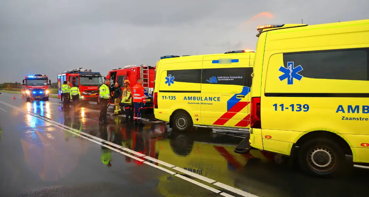 Omstanders verrichten heldendaad en redden te water geraakte automobilist - Foto 9