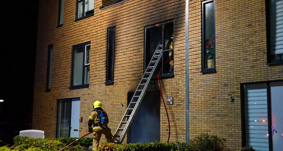 Buurtbewoners geëvacueerd wegens uitslaande brand