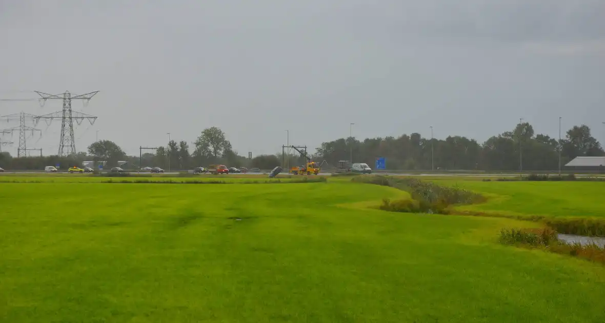 Verkeersongeluk met meerdere voertuigen - Foto 3