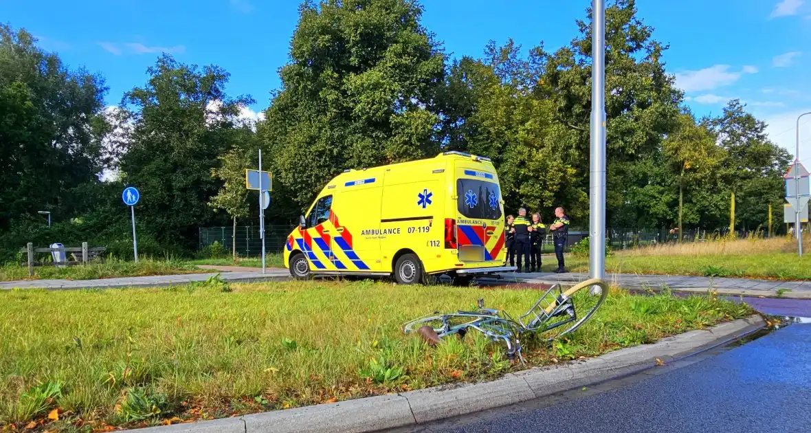 Wederom fietser aangereden op rotonde - Foto 1