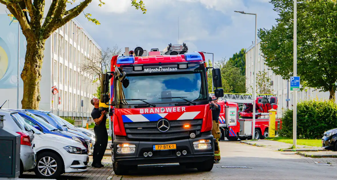 Brand in keuken in flatwoning snel onder controle - Foto 3