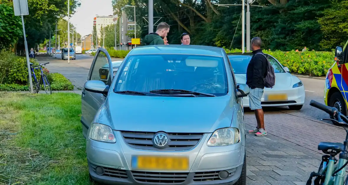 Tiener op fiets aangereden door automobilist