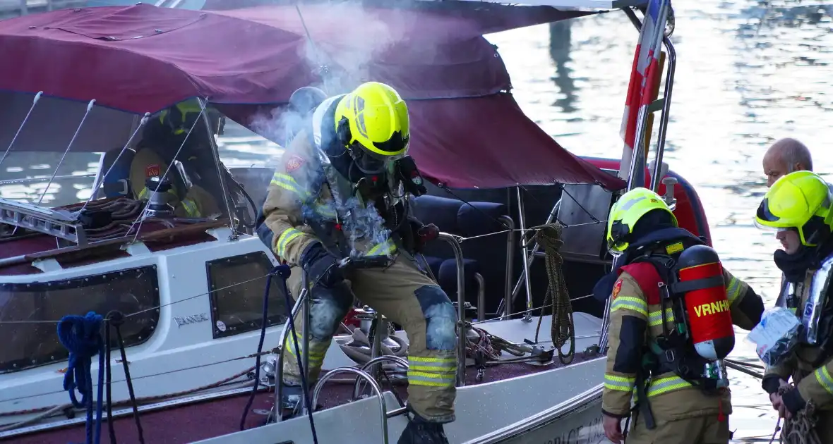 Brandweer ingezet door rookontwikkeling op plezierjacht