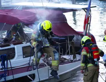 Brandweer ingezet door rookontwikkeling op plezierjacht