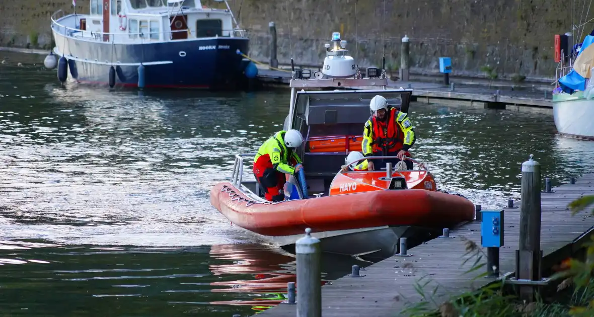 Brandweer ingezet door rookontwikkeling op plezierjacht - Foto 10