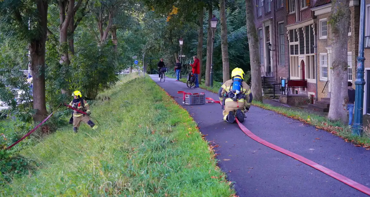 Brandweer ingezet door rookontwikkeling op plezierjacht - Foto 11