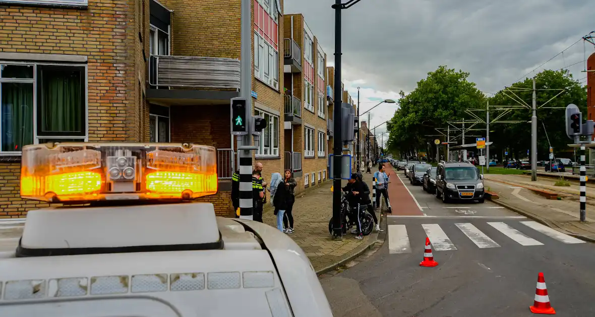 Persoon op fatbike rijdt door na aanrijden scootmobiel - Foto 2