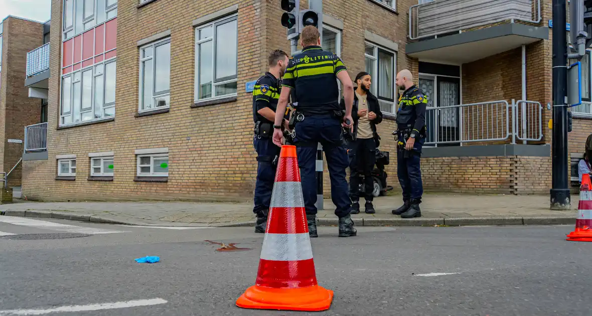 Persoon op fatbike rijdt door na aanrijden scootmobiel - Foto 5