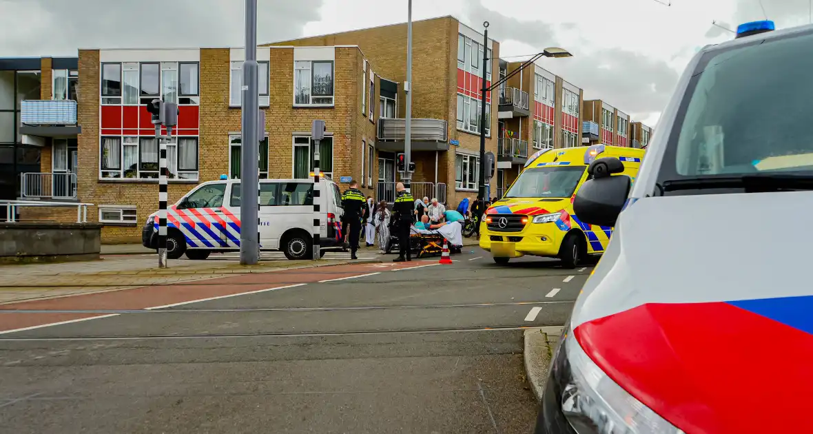 Persoon op fatbike rijdt door na aanrijden scootmobiel - Foto 7