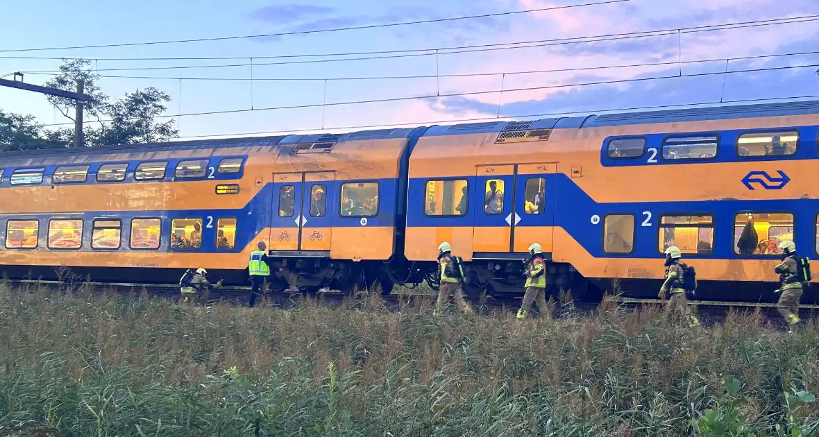 Rookontwikkeling onder trein door vastgelopen remmen