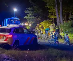 Meerdere gewonden bij botsing tussen scooter en fietsers