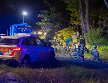 Meerdere gewonden bij botsing tussen scooter en fietsers