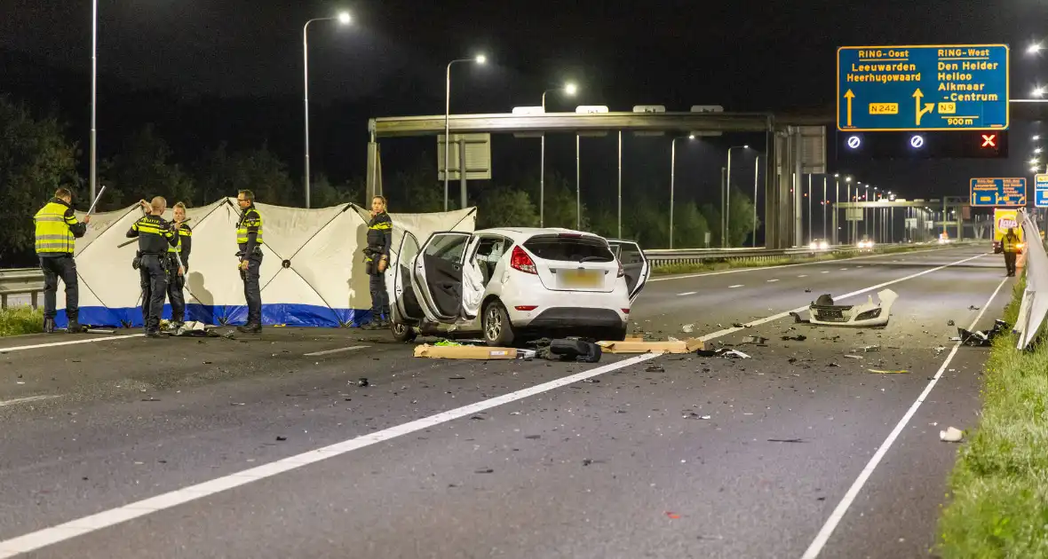 Dodelijk ongeval na botsing met vrachtwagentrailer - Foto 1