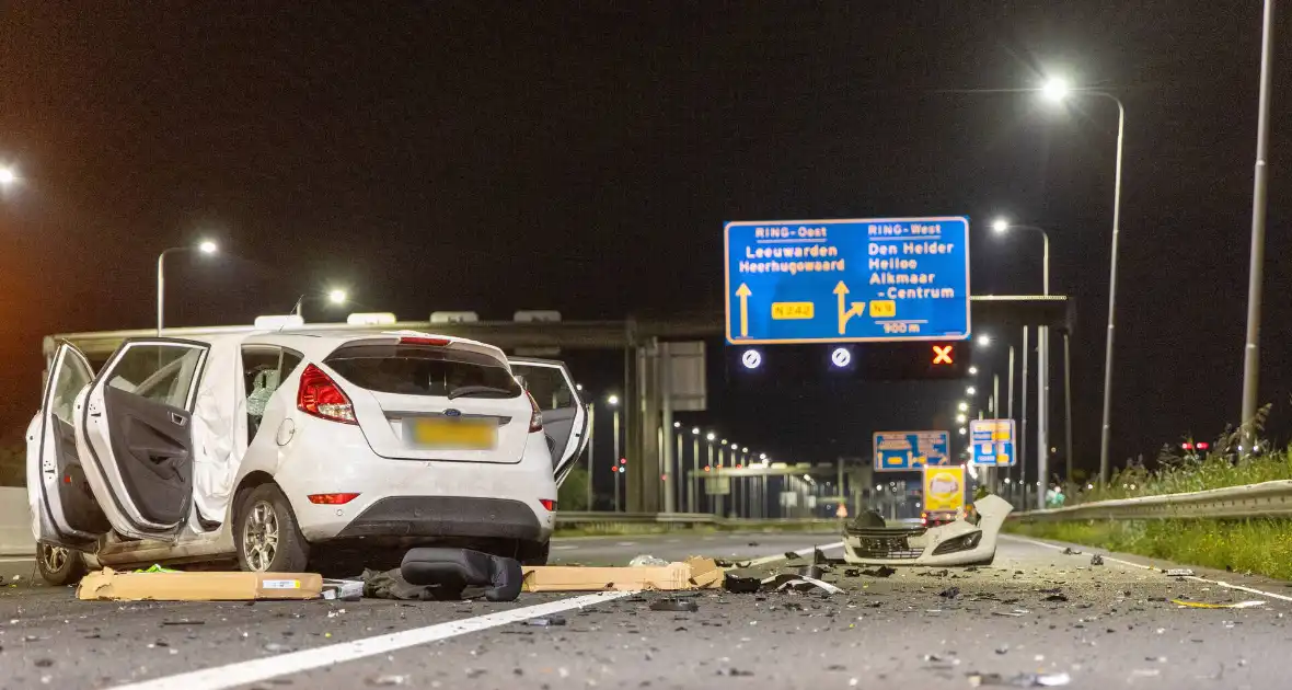 Dodelijk ongeval na botsing met vrachtwagentrailer - Foto 8