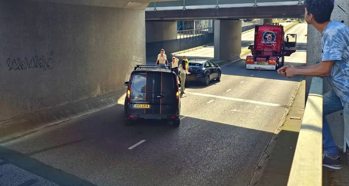 Aanrijding in tunnel zorgt voor verkeerschaos tijdens truckrun - Foto 2