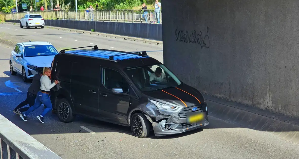 Aanrijding in tunnel zorgt voor verkeerschaos tijdens truckrun - Foto 5