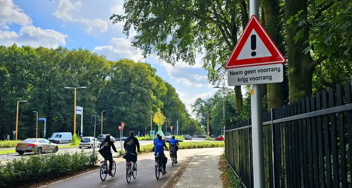 Gemeente gaat camera's plaatsen voor verkeersinzicht bij horror rotonde - Foto 1