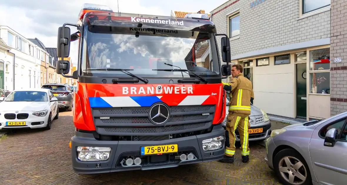 Oplettende buren merken afgaande rookmelder op, bewoners in slaap gevallen - Foto 3