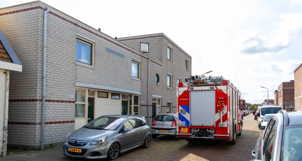 Oplettende buren merken afgaande rookmelder op, bewoners in slaap gevallen - Foto 6