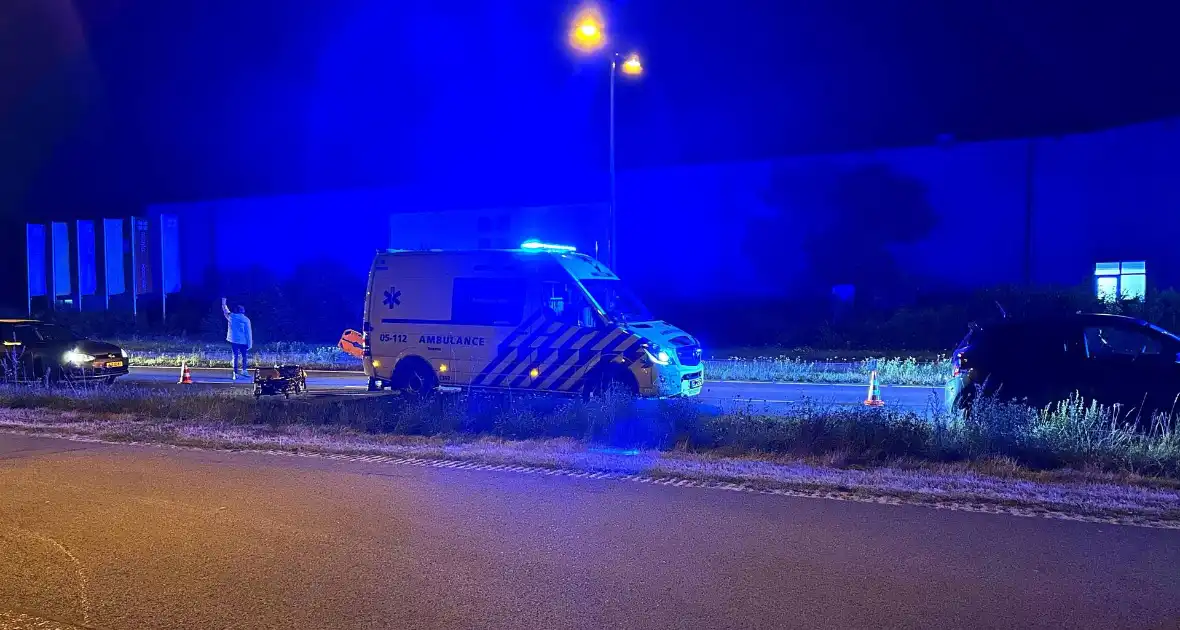 Fietser botst op auto - Foto 4