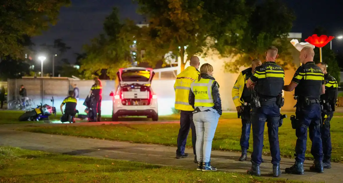 Achtervolging met motor eindigt in het gras - Foto 2