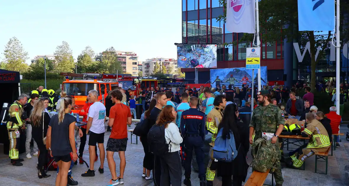 800 deelnemers bij derde editie Firefighters Stairclimb - Foto 6