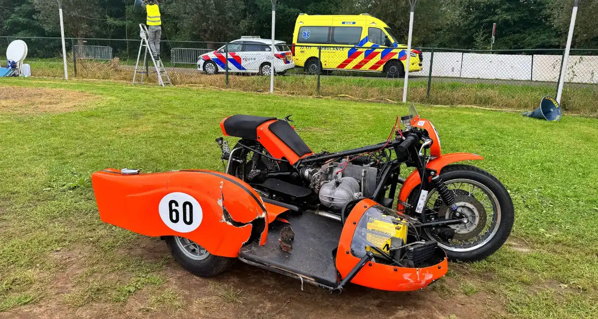 Motor rijdt publiek in, persoon van organisatie overleden - Foto 10