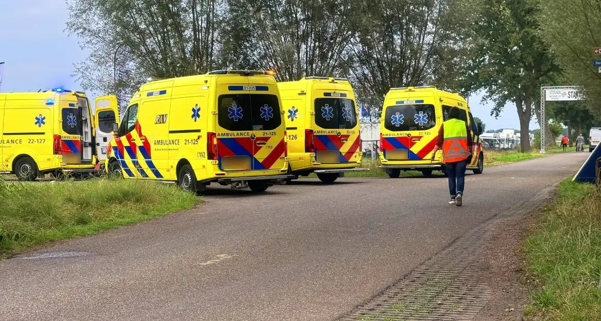 Motor rijdt publiek in, één persoon overleden - Foto 3