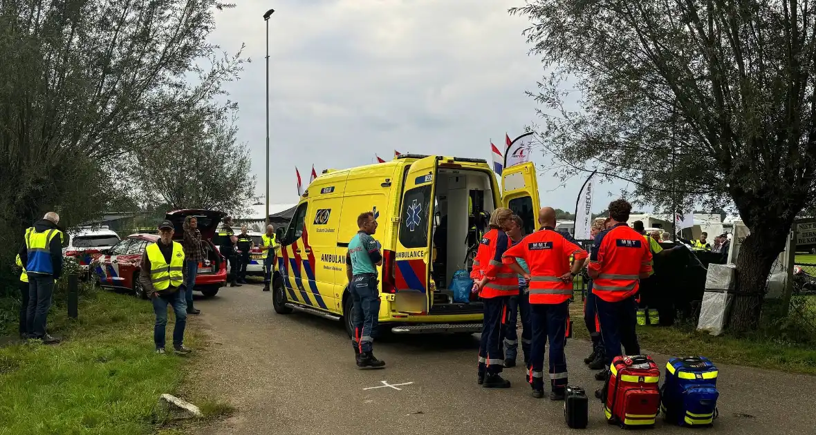 Motor rijdt publiek in, één persoon overleden - Foto 7