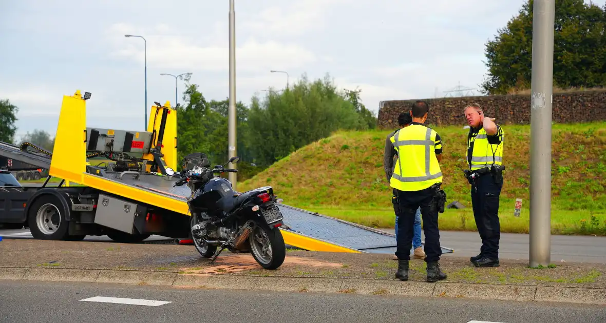 Motorrijder gewond na ongeval op provinciale weg - Foto 5