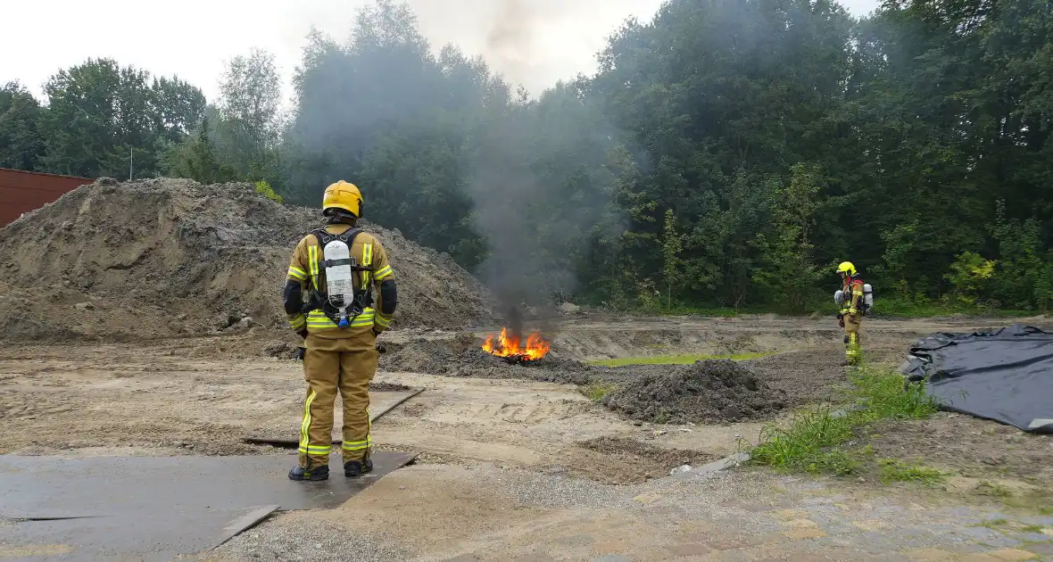 Poederblussers ingezet bij brand in stroomkast - Foto 9