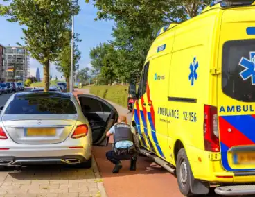 Scooterbestuurder gewond bij botsing met autodeur