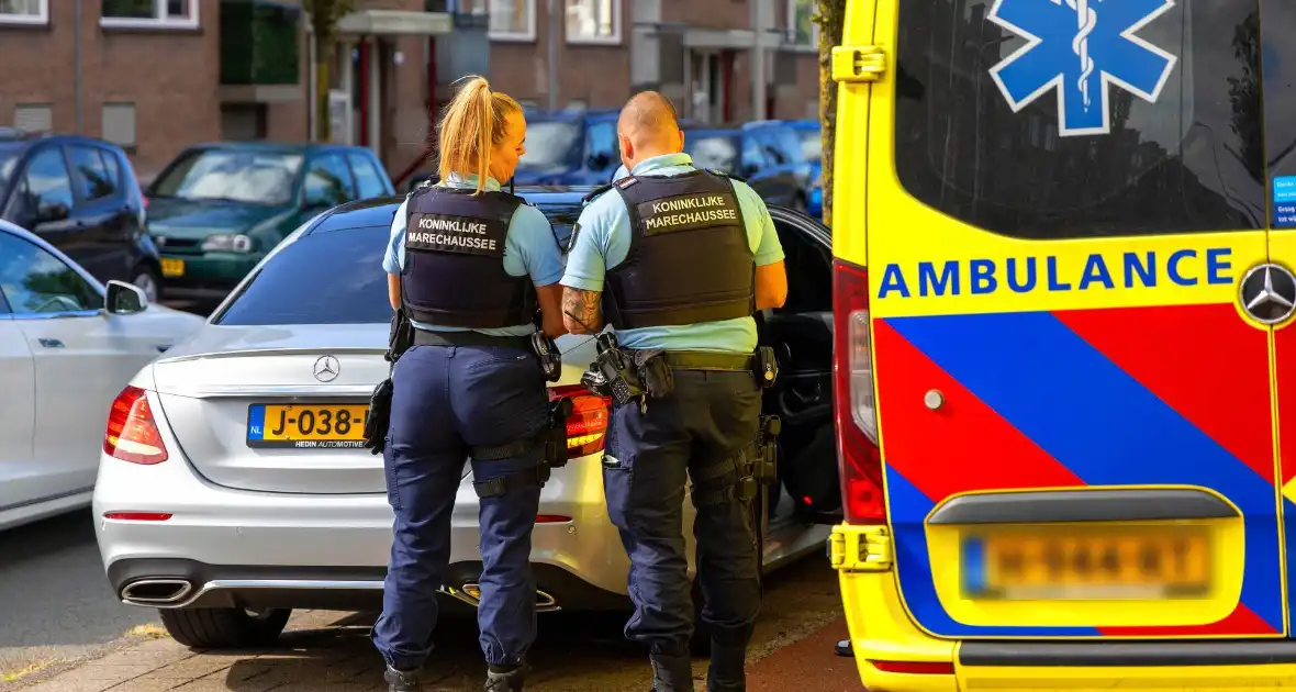 Scooterbestuurder gewond bij botsing met autodeur - Foto 5