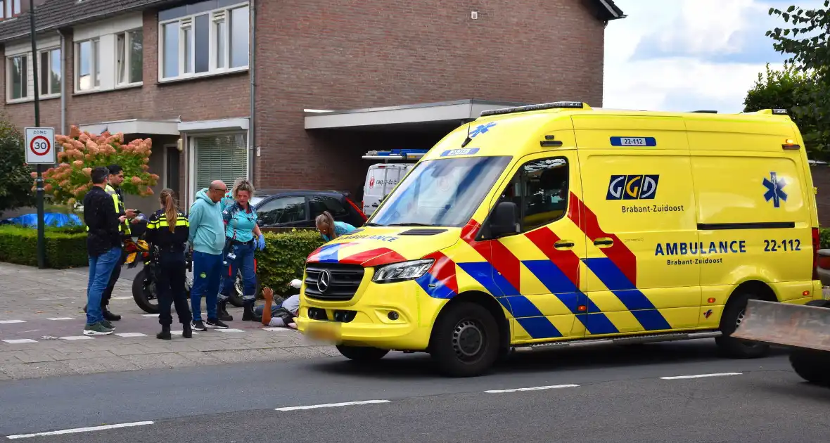 Motorrijder ten val bij inhaalmanoeuvre van afslaande auto - Foto 6