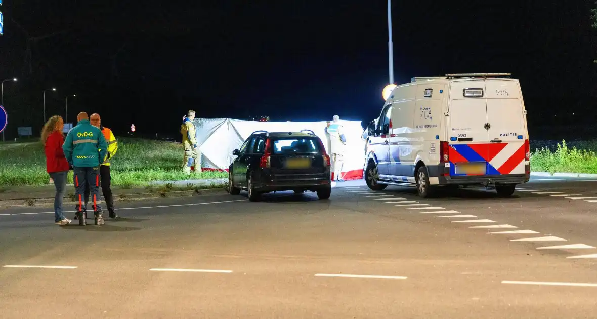 Fietser overlijd na botsing met auto