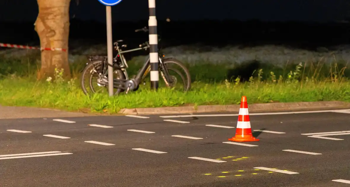 Fietser overlijd na botsing met auto - Foto 13