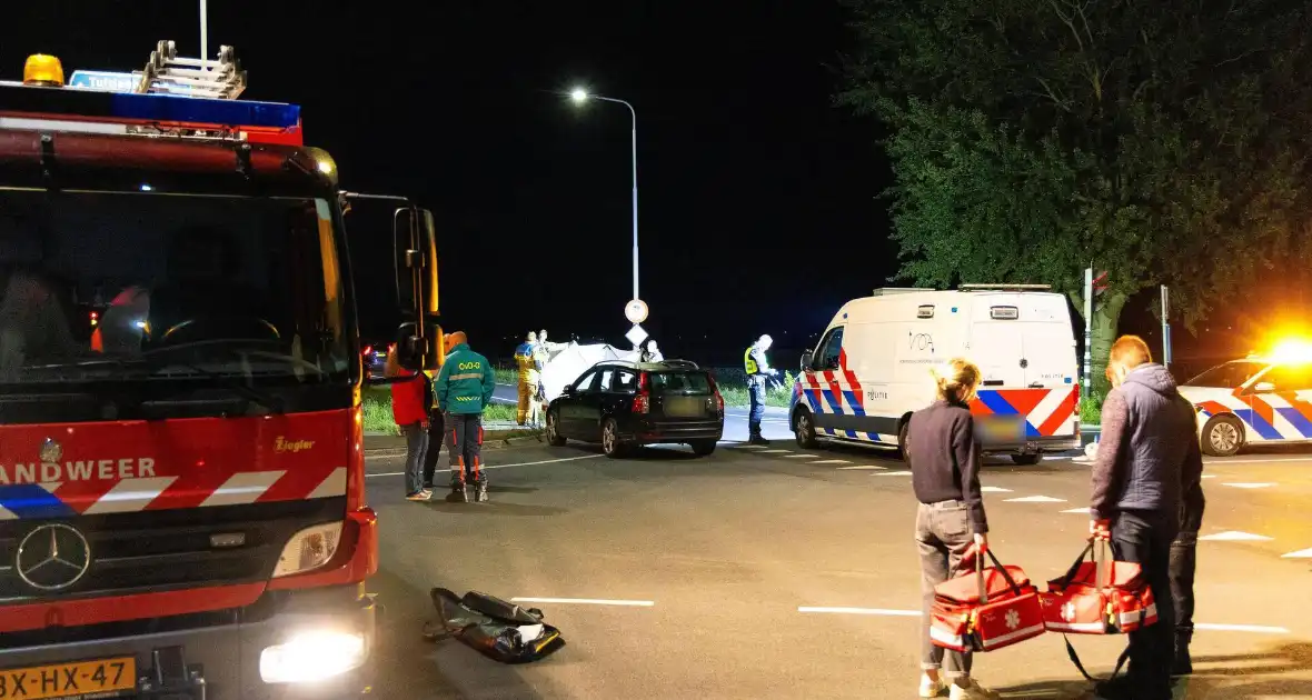 Fietser overlijd na botsing met auto - Foto 21