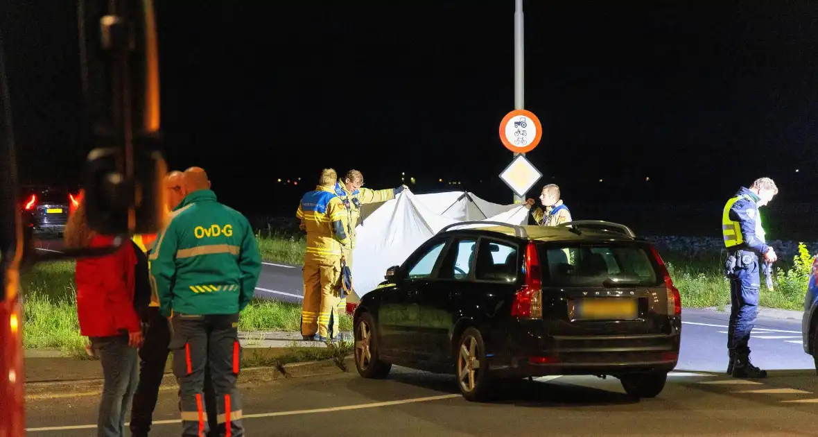 Fietser overlijd na botsing met auto - Foto 22