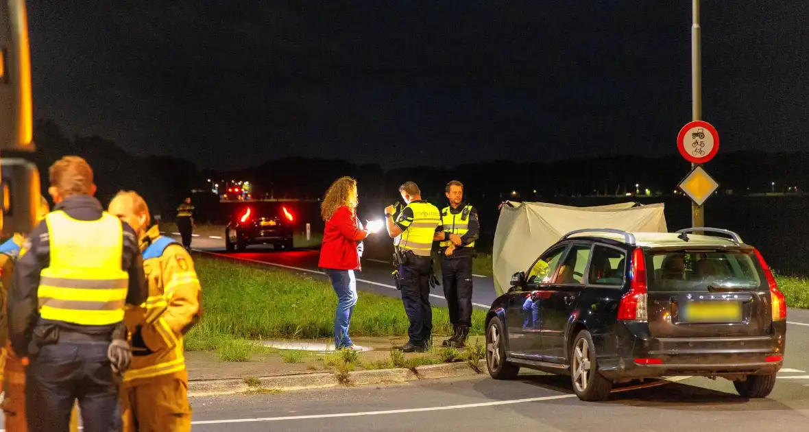 Fietser overlijd na botsing met auto - Foto 4