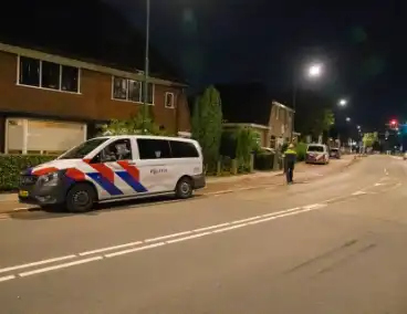 Explosie bij woning, politie doet onderzoek