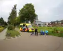 Wielrenner en fietser botsen op elkaar