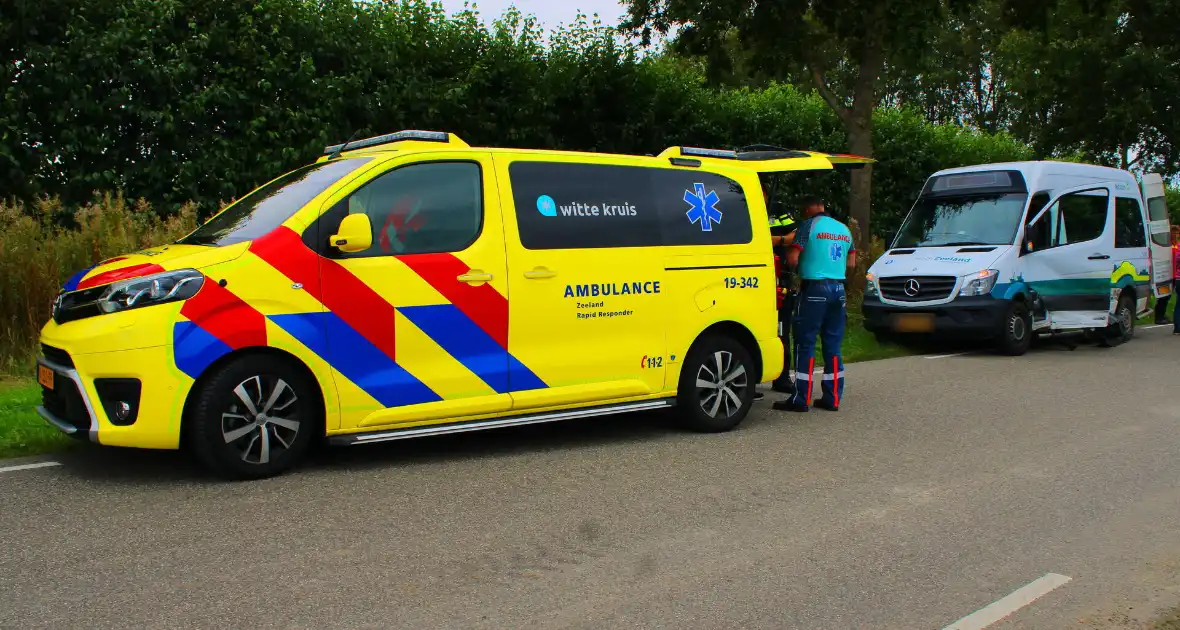 Buurtbus en bezorgbus klappen op elkaar